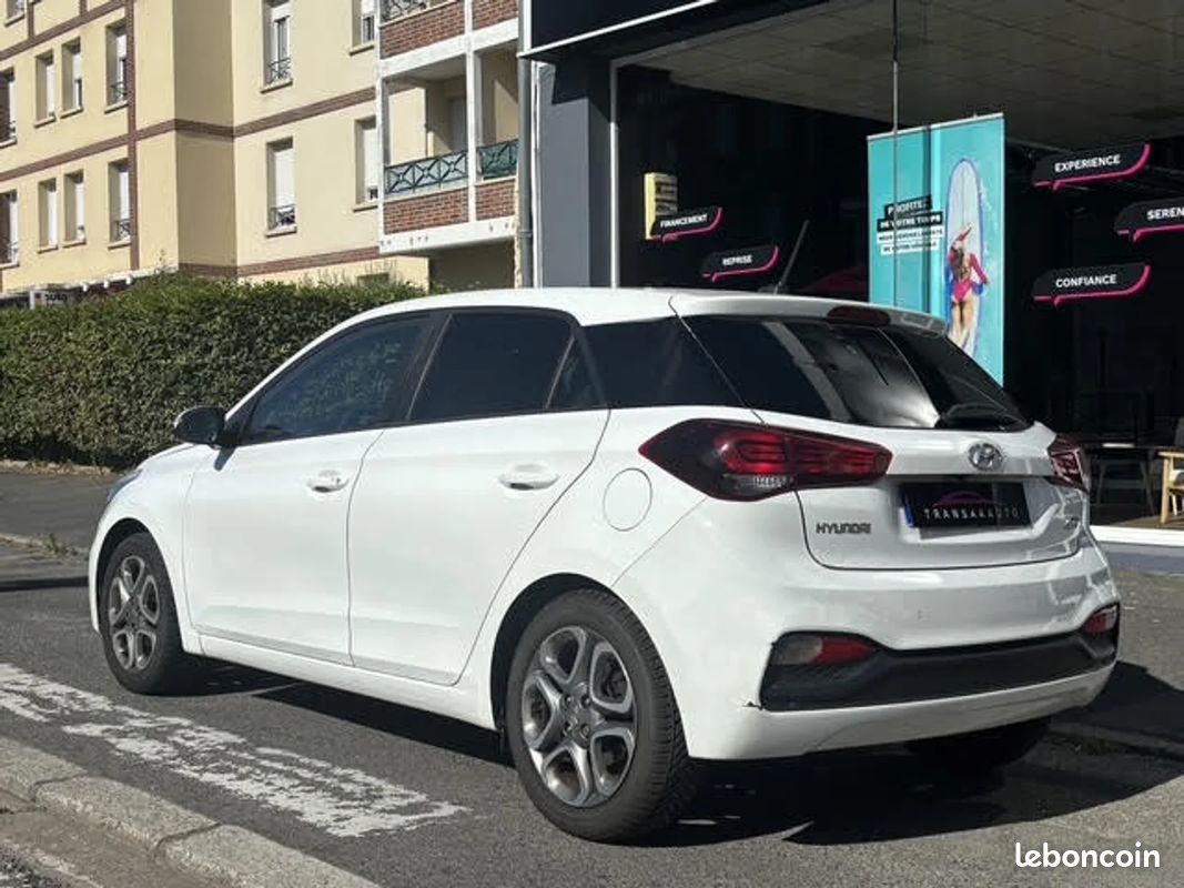 HYUNDAI I20 1.2 84 ch Intuitive - 2 Pneus neufs (image 7)