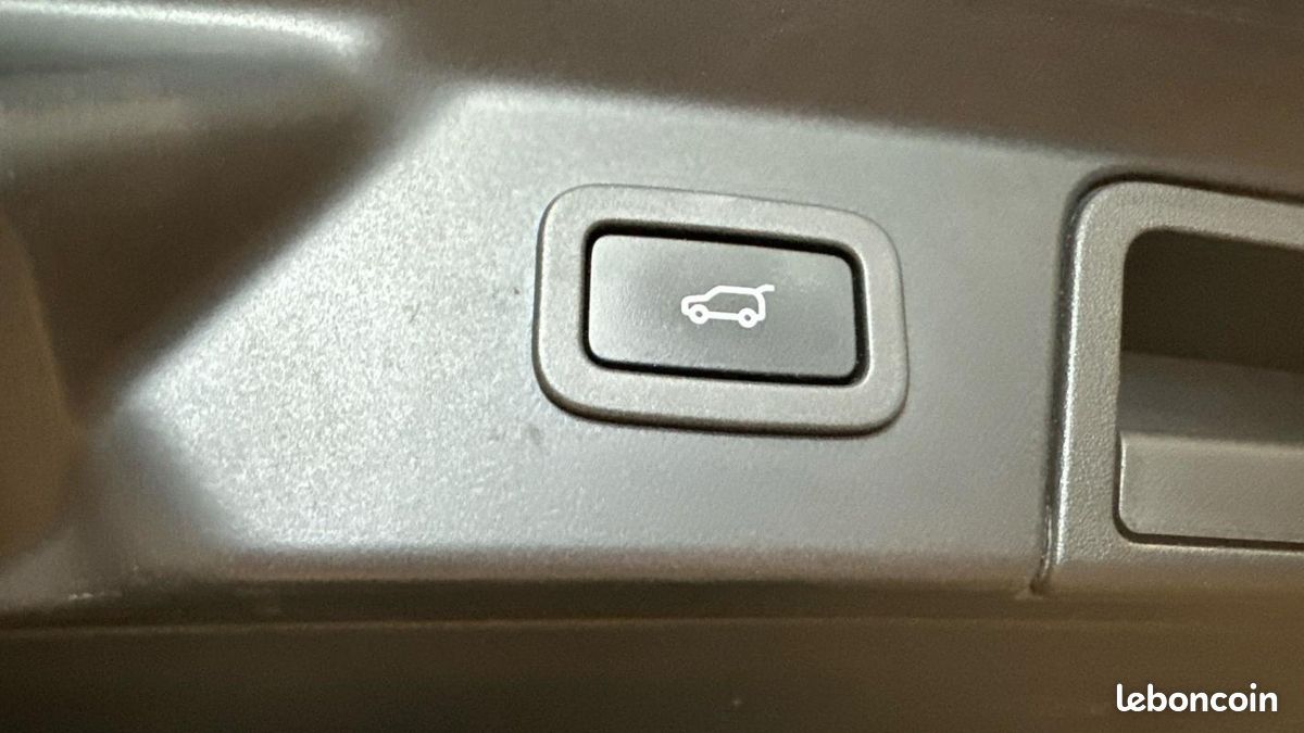Land Rover Range Rover Velar 2.0L D240 (image 20)