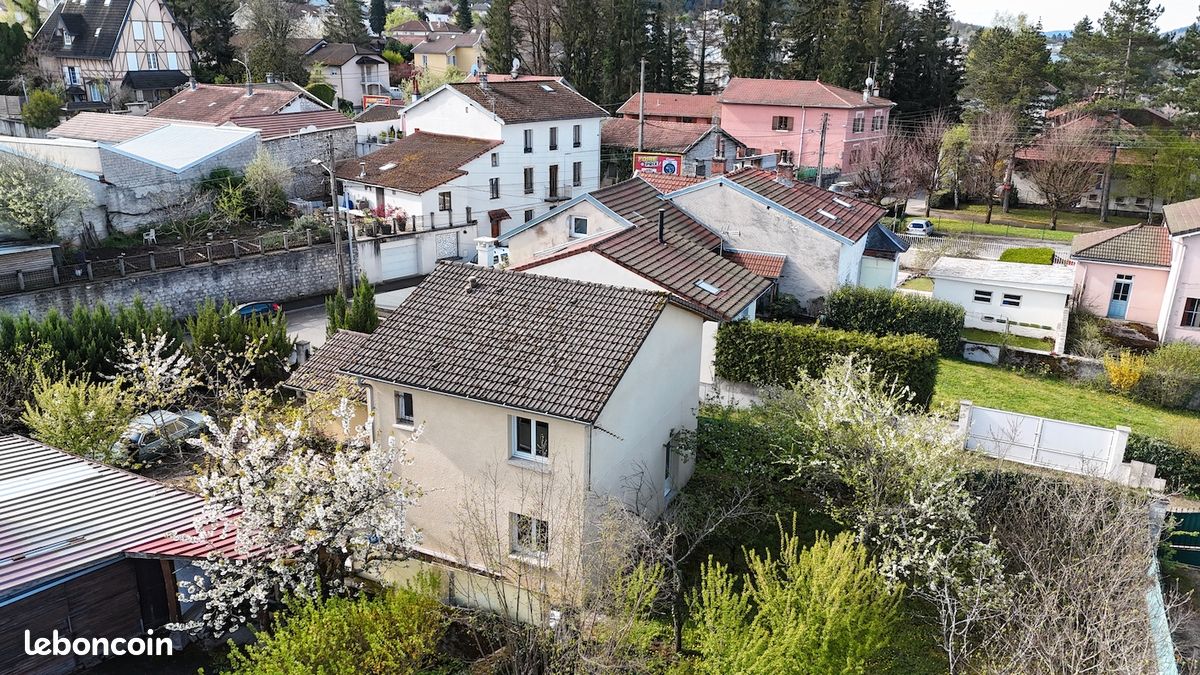 Maison 4 pièces 100 m² · à Oyonnax · 100 m² · 220 000 €
