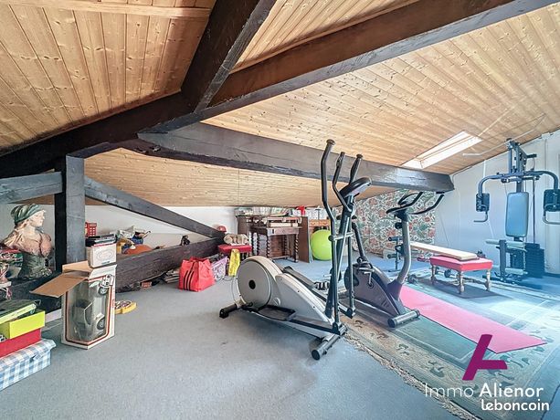 Maison 8 pièces 221 m² — 15