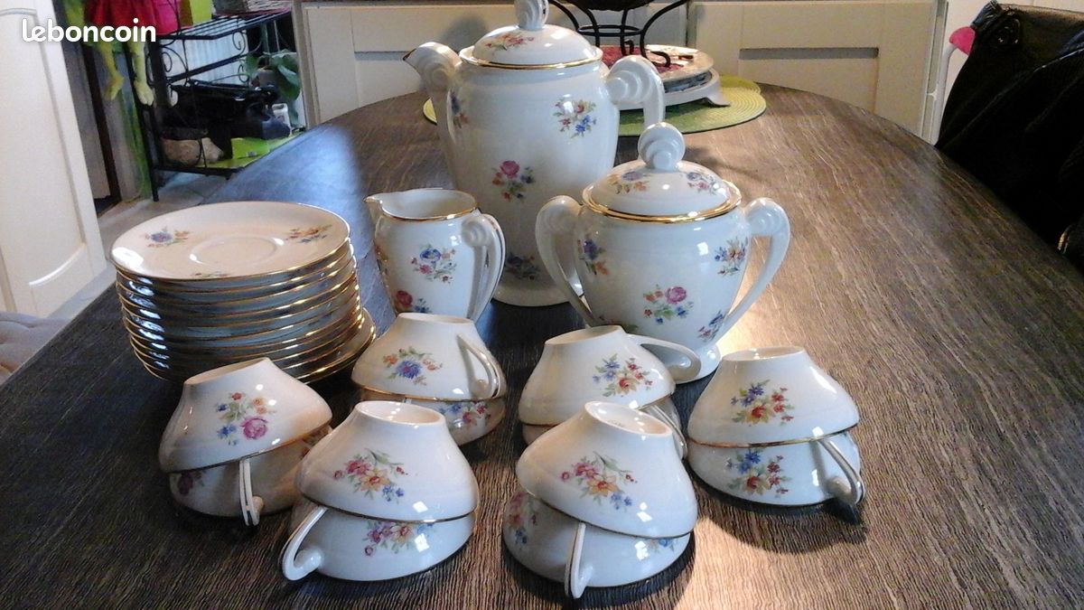 Service a café 12 pièces porcelaine (image 1)
