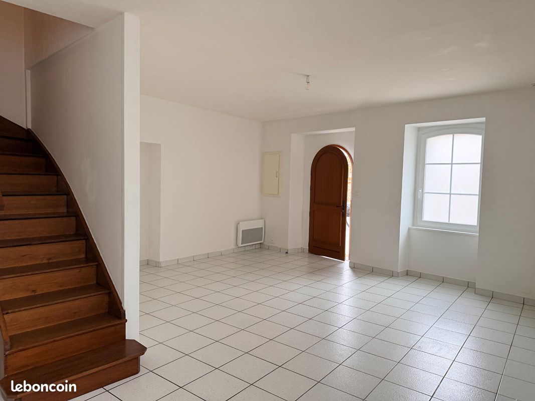 Maison 3 pièces 87 m² · à Montaigu-Vendée · 87 m² · 635 €/mois