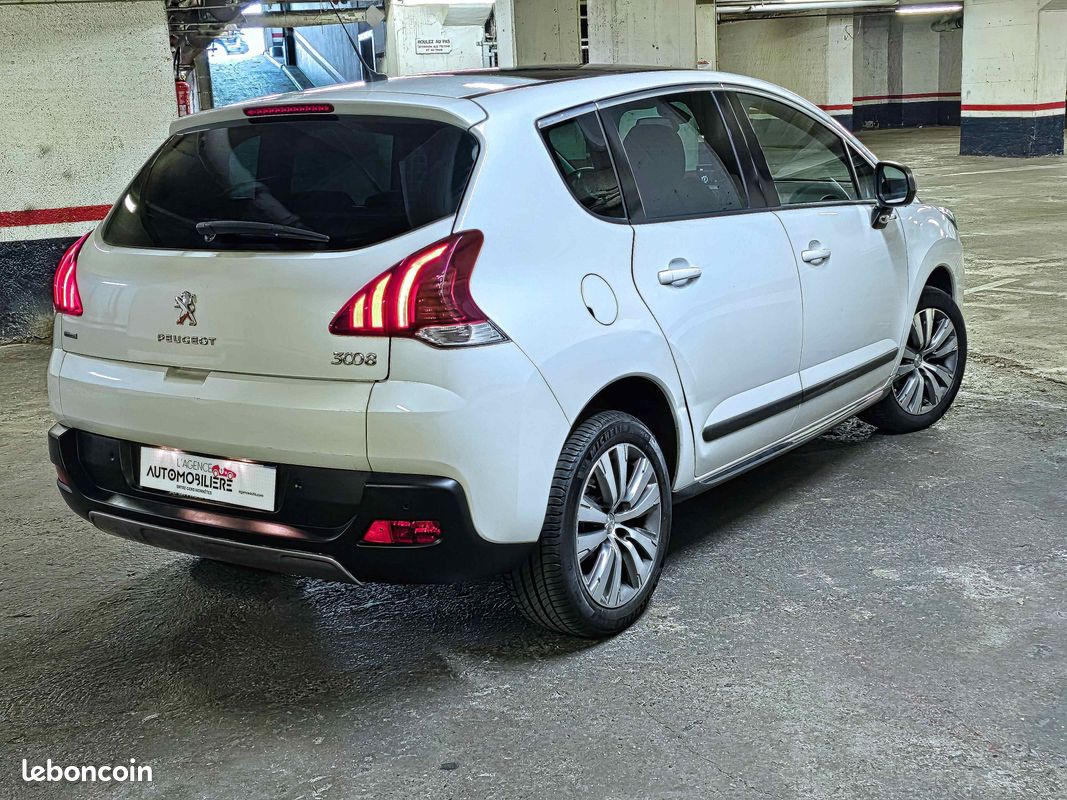 PEUGEOT 3008 I Phase 2 130ch Style BVM6 garantie 12mois (image 6)