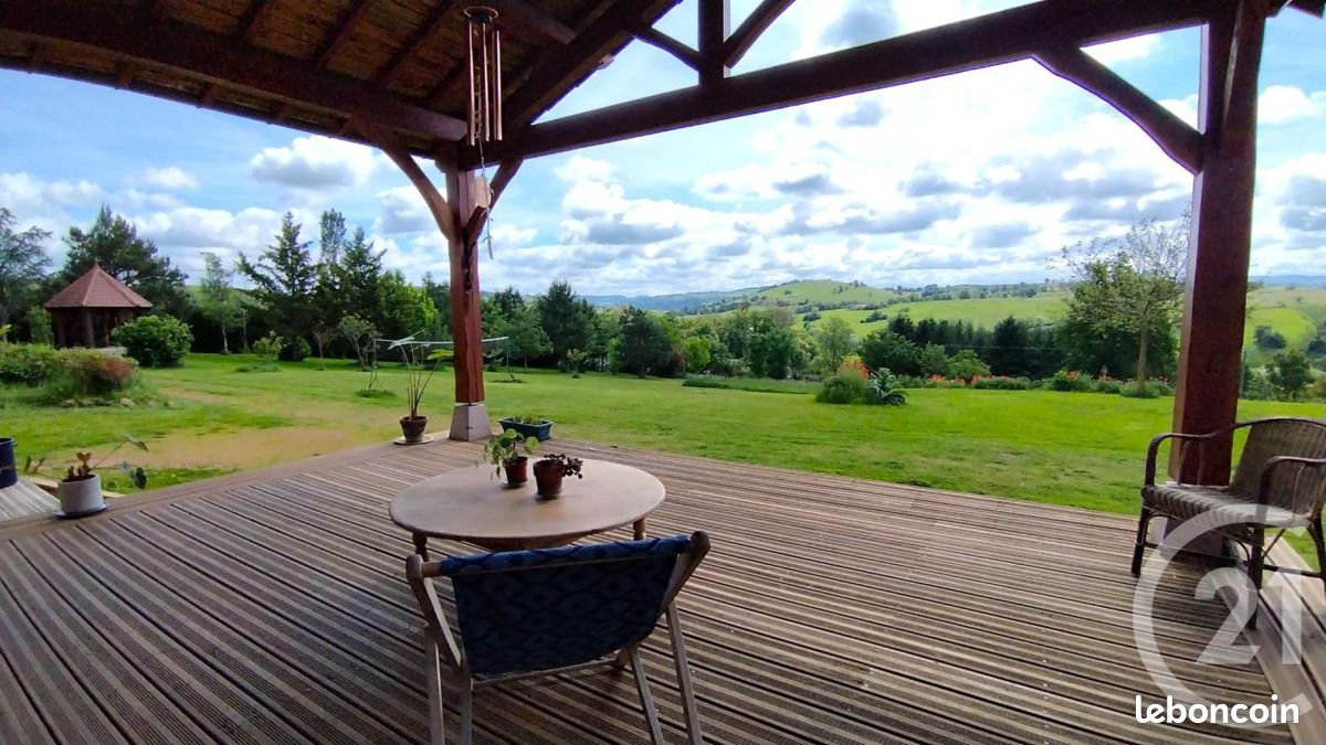 Maison 8 pièces 340 m² · à Pradines · 340 m² · 473 000 €