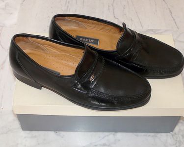Chaussures mocassin homme noires tout cuir – Marque Bally -Taille
