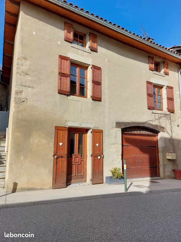 Maison 5 pièces 135 m² · à Charmes-sur-l'Herbasse · 135 m² · 195 000 €