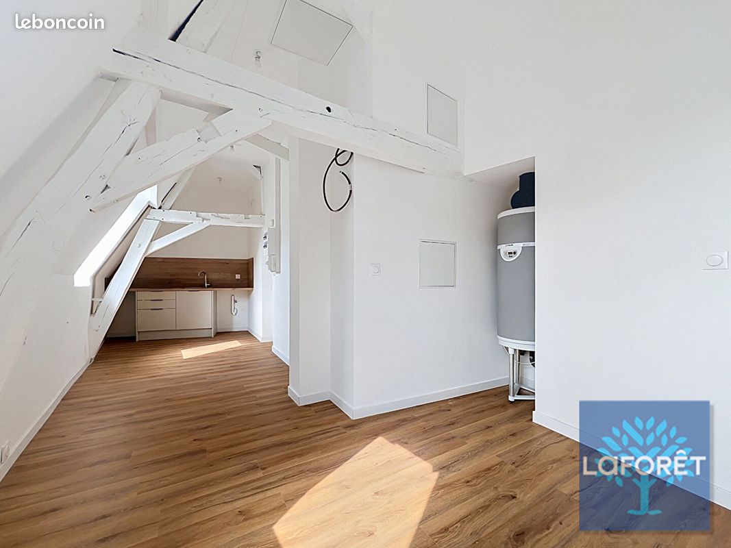 Appartement 1 pièce 20 m² · à Valenciennes · 20 m² · 360 €