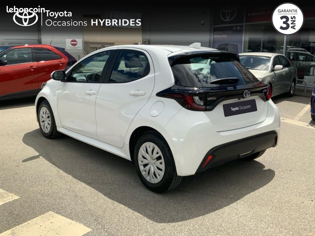 Toyota Yaris 116h Dynamic Business 5p MY22 (image 3)