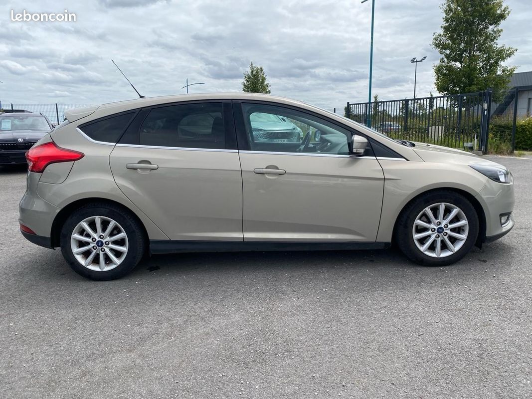 FORD FOCUS 1.5 ecoboost 182 titanium (image 4)