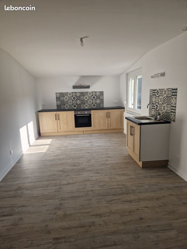 Appartement 3 pièces 67 m² · à Charleville-Mézières · 67 m² · 535 €/mois
