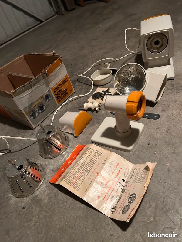 Hachoir à Viande Moulinex Vintage 700W - Couleur Beige / Orange, Modèle 320-2-00