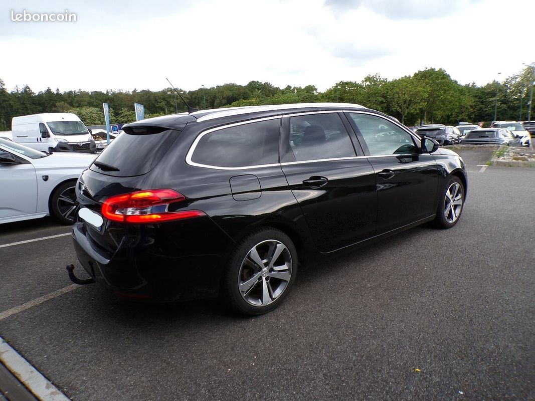 Peugeot 308 SW 1.5 BLUEHDI 130CH S&S ALLURE (image 3)