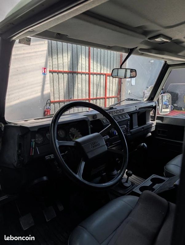 Land Rover Defender 110 Pick-Up 2.5 TD5 15P 122 Cv (image 4)