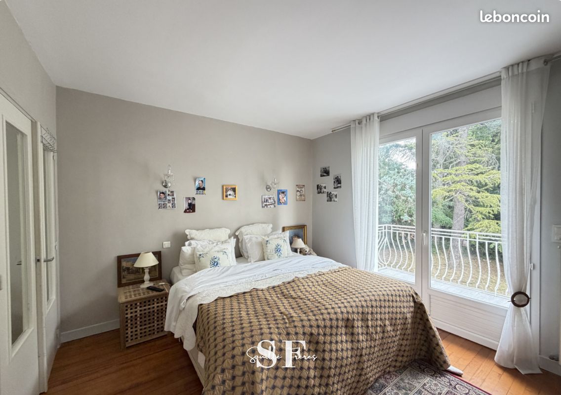 Propriété 5 pièces 230 m² (image 12)