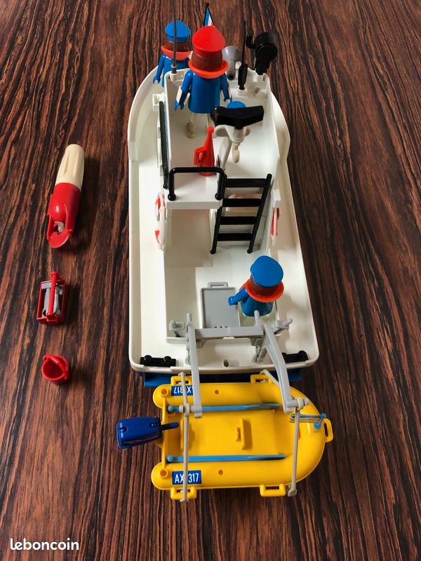 Playmobil véhicules police pour bateaux