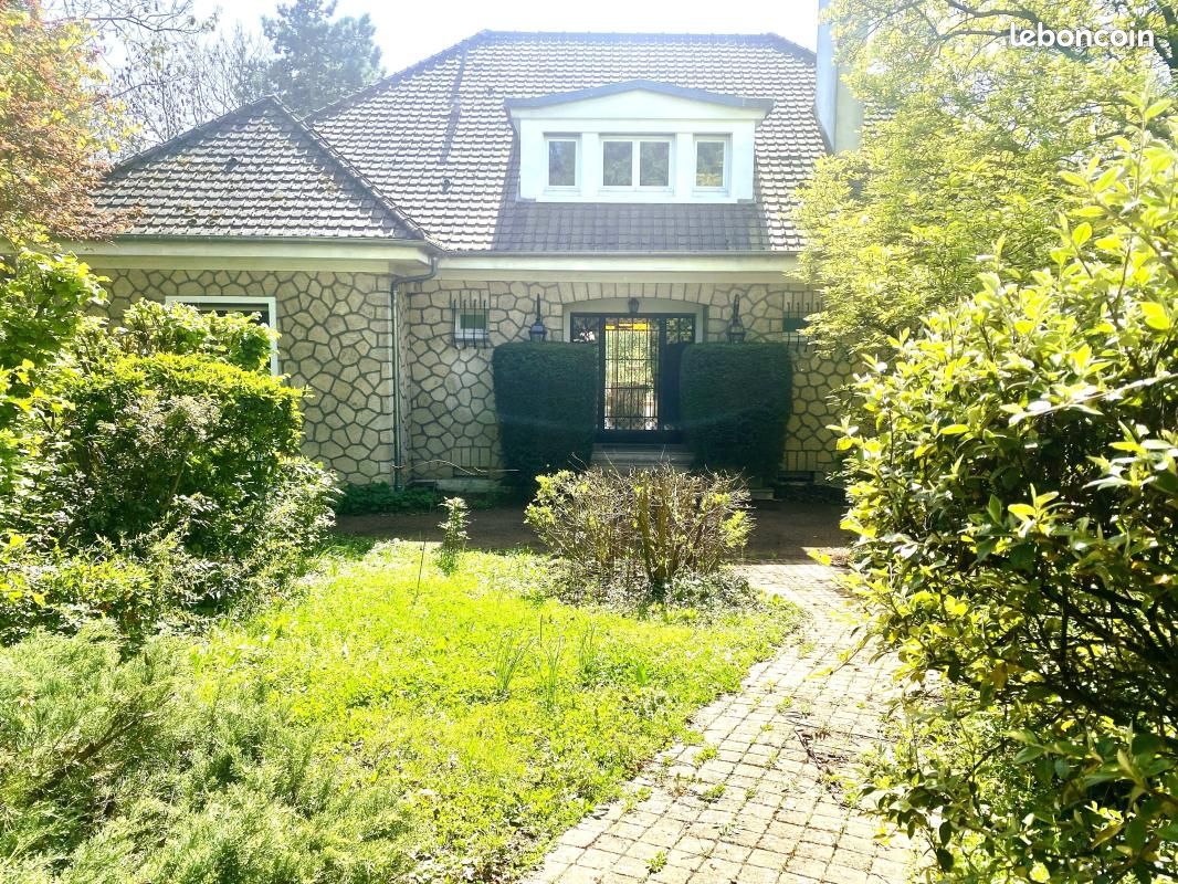 Maison 8 pièces 265 m² · à Deuil-la-Barre · 265 m² · 820 000 €