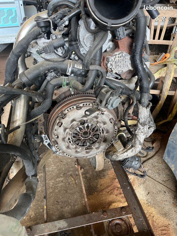 Moteur 2l dci 175cv (image 2)