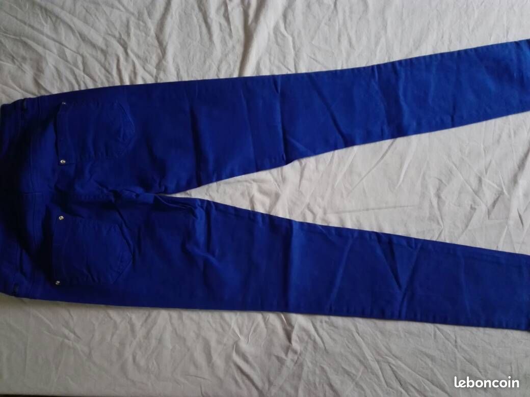 Suerbe jean skinny bleu électrique bershka 34 tbe (image 3)