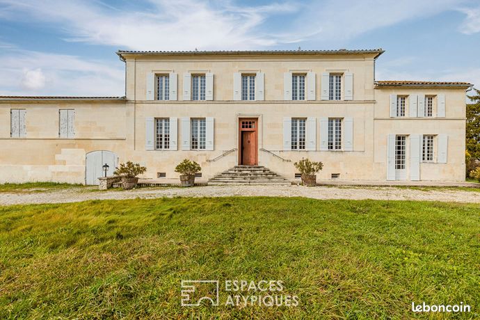 Maison 7 pièces 300 m²