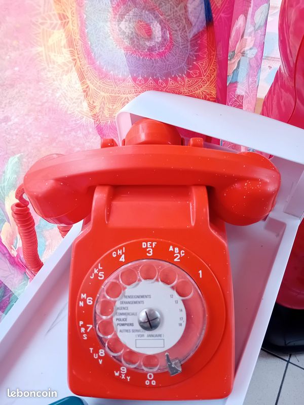 Socotel s63 dans téléphones du xxe siècle