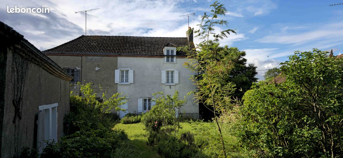 Maison 5 pièces 116 m² · à Dun-le-Poëlier · 116 m² · 55 000 €