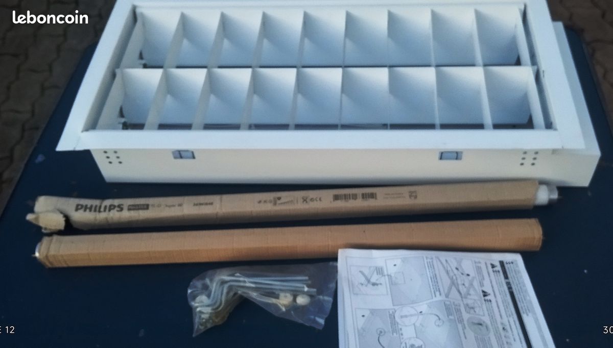 Luminaire encastrable complet avec ses accessoires Neuf (image 1)