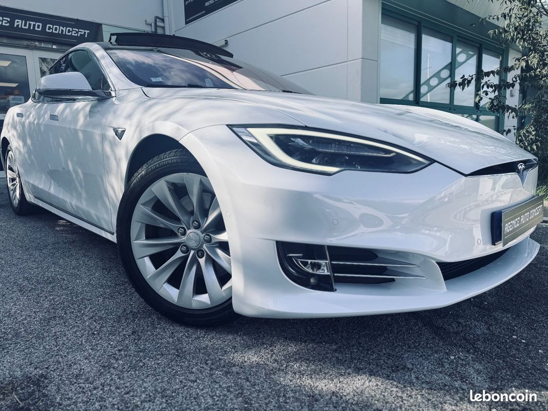 TESLA Model S 320CH BASE + 2EME MAIN + TOIT OUVRANT/PANO + AUTO PILOT + CAMERA DE RECUL + GARANTIE 12 MOIS (image 3)