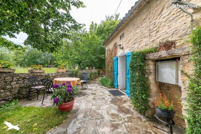 Maison 7 pièces 210 m²