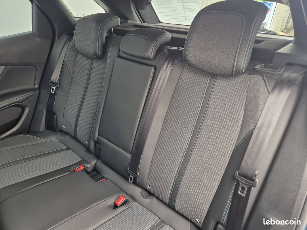 PEUGEOT 3008 BlueHDi 130ch S&S BVM6 Allure Pack (image 10)