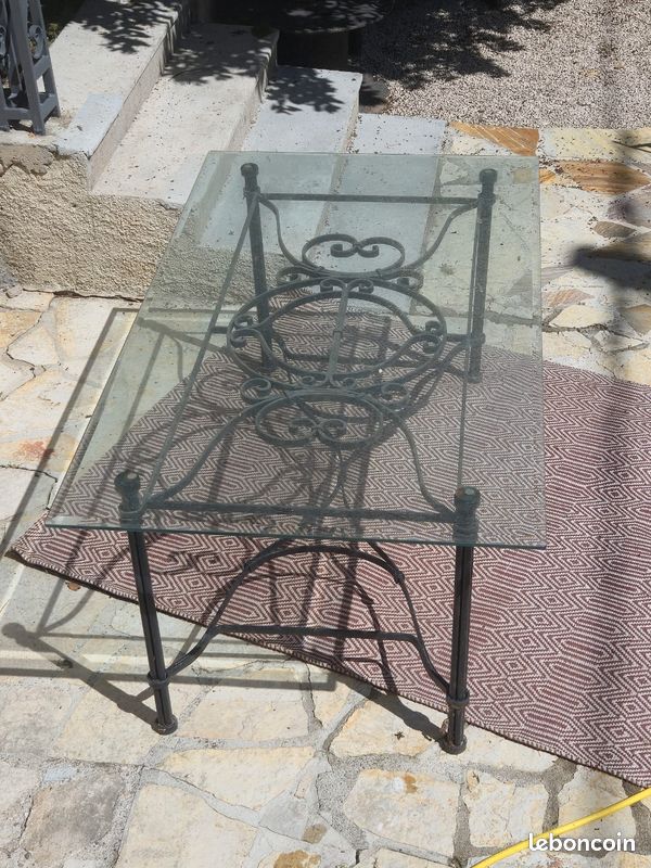 Table de jardin (image 1)