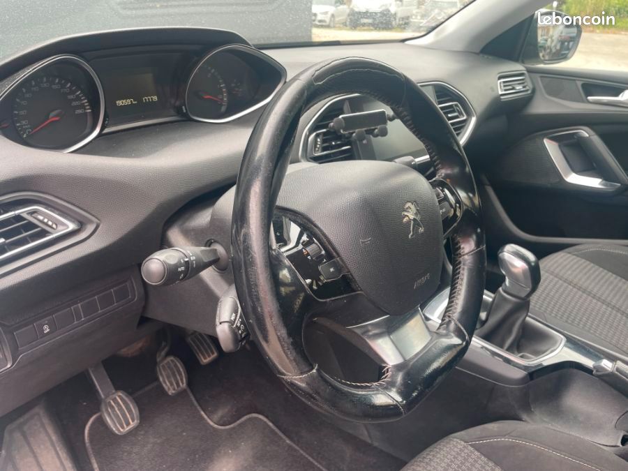 Peugeot 308 AFFAIRE 1.6 BLUE HDi 100 ch (image 10)