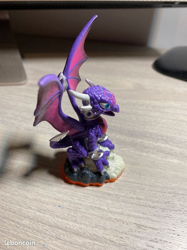 Figura Coleccion Skylanders Giants Cynder Activision 9x7cm. | Cuotas sin interés