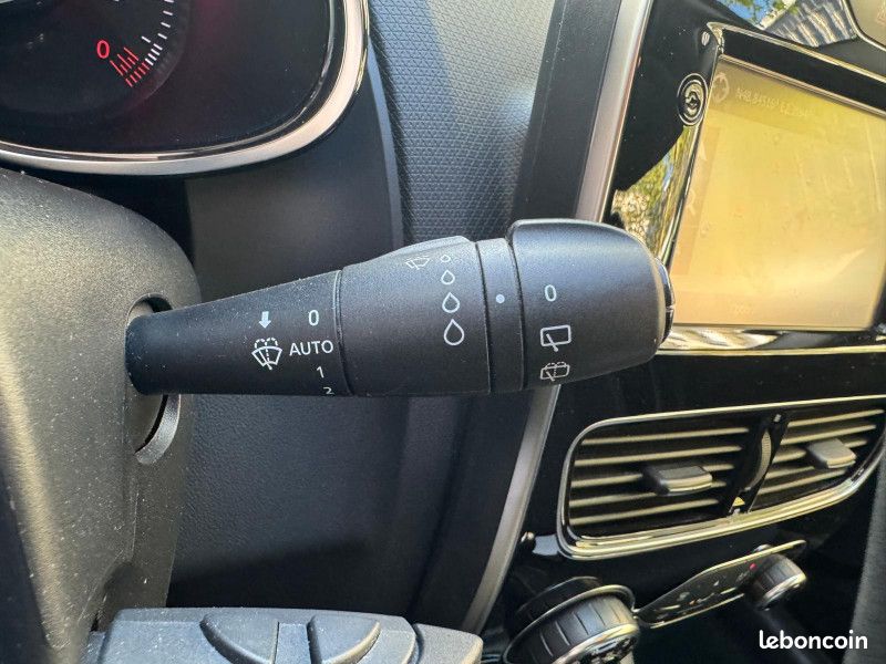 Renault CLIO IV 1.2 16V 75CH ESSENCE CRIT AIR 1 (image 7)