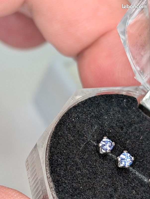 Boucles D'oreilles Anciennes Or Blanc Argent Massif Avec Tanzanite Lavande - Occasion