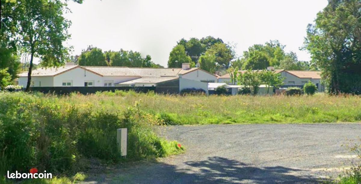 Terrain 897 m² · à Challans · 130 119 €