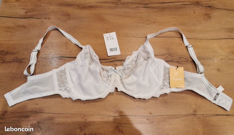 Soutien-gorge Minimisateur Chantelle Aeria - Taille 90E (34DD) - Couleur Lavande - Neuf Avec étiquettes