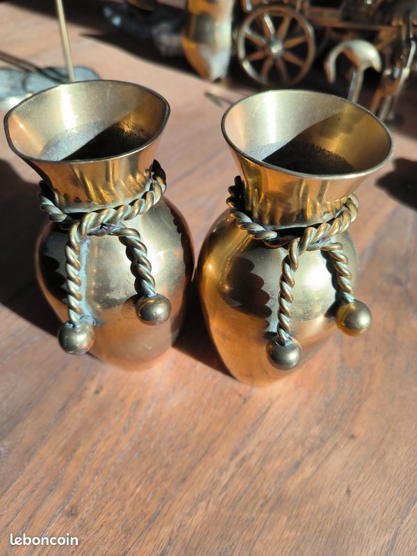 Lot 2 petits vases en laiton (image 1)