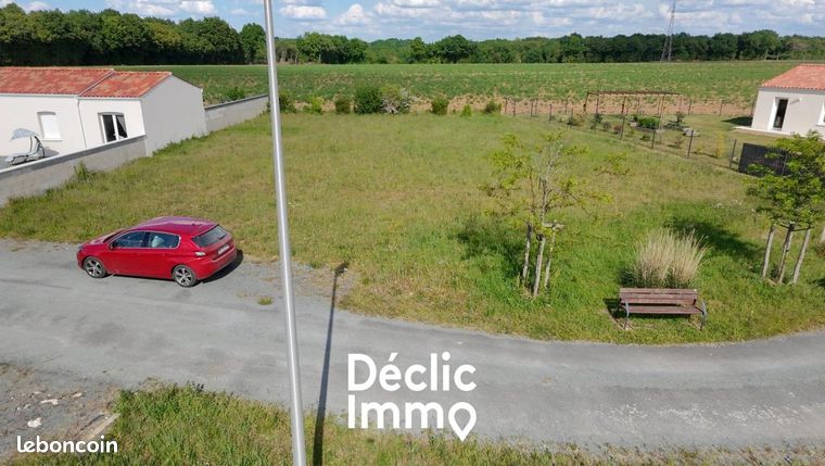 Terrain 848 m² Juicq