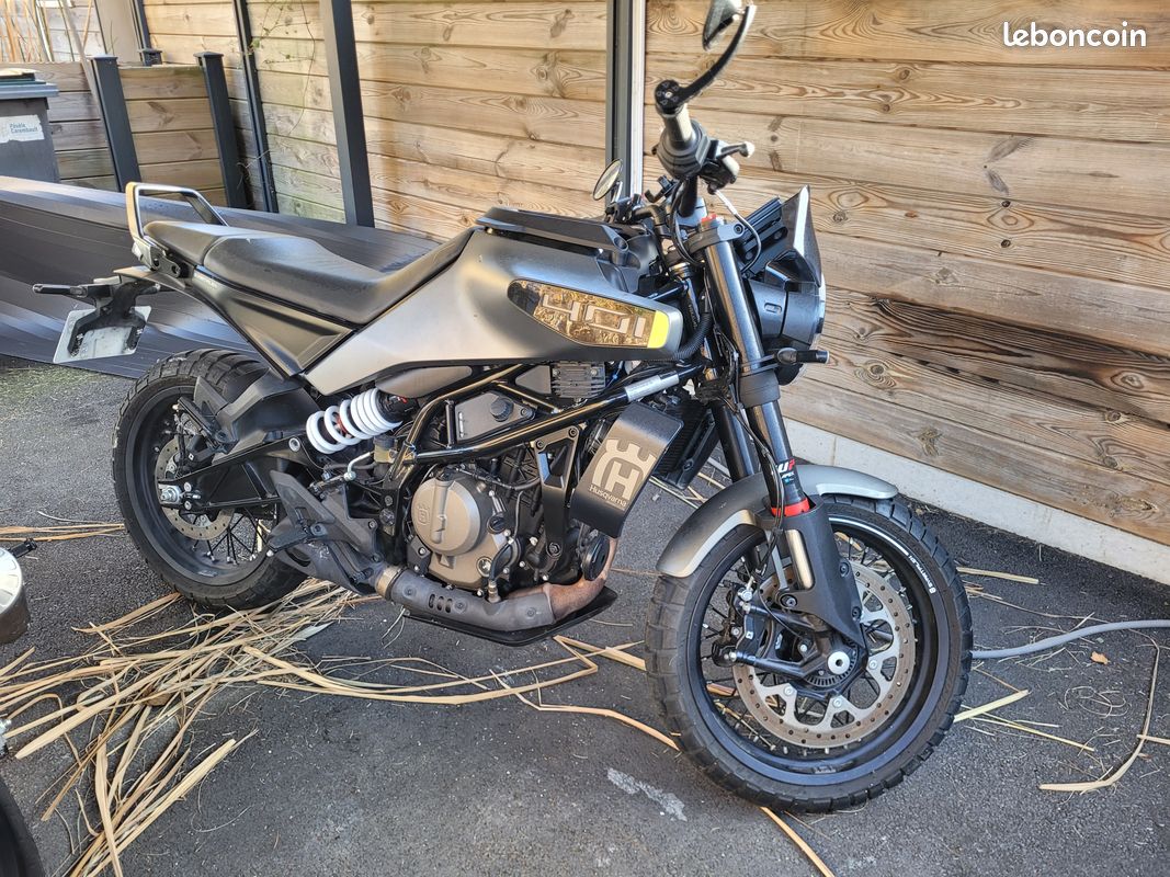 Husqvarna Svartpilen 401 (image 1)