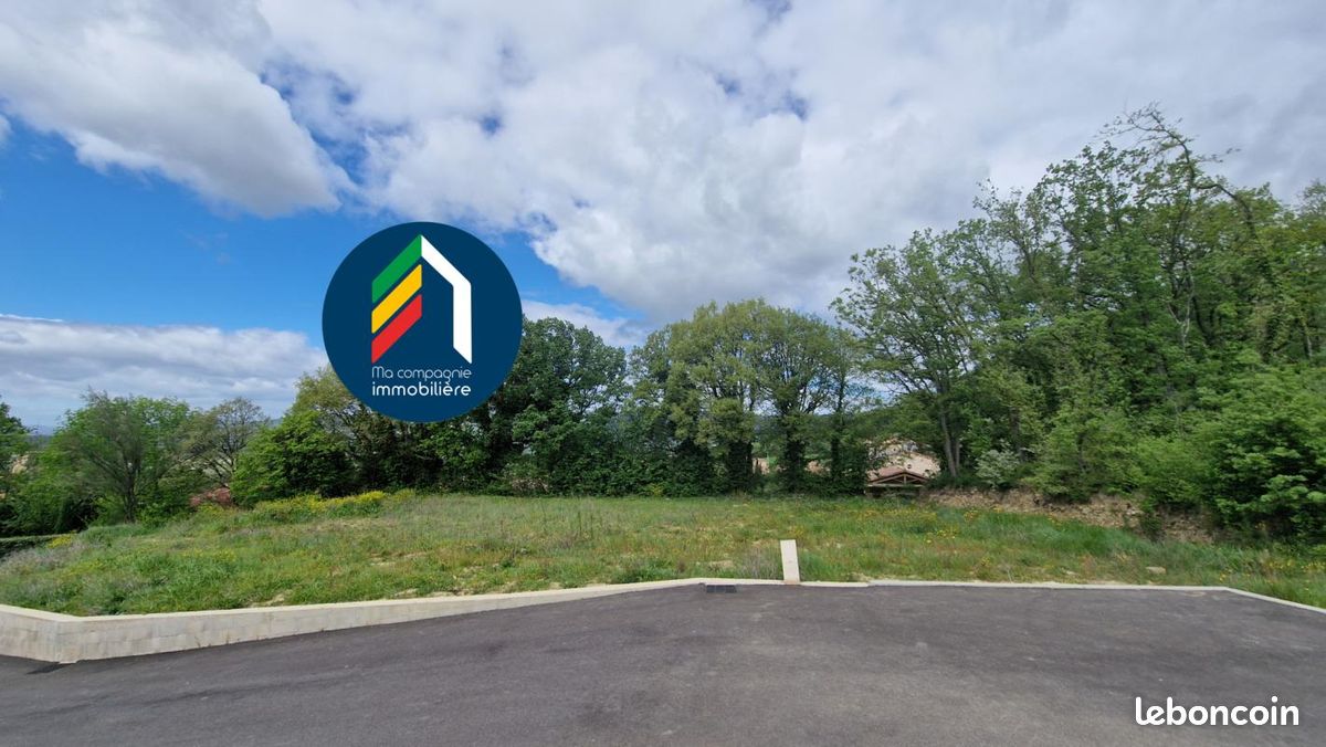 Terrain 1 100 m² Roynac · 128 000 €
