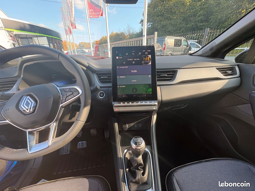 Renault Captur Techno TCE 90 ch (image 8)