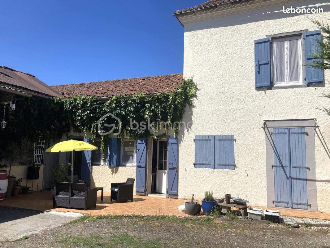 Maison 7 pièces 162 m² · à Villecomtal-sur-Arros · 162 m² · 95 000 €
