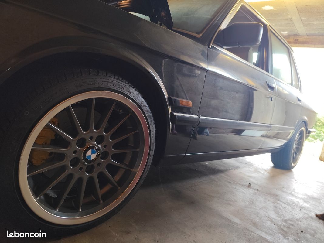 Bmw E28 520i (image 1)