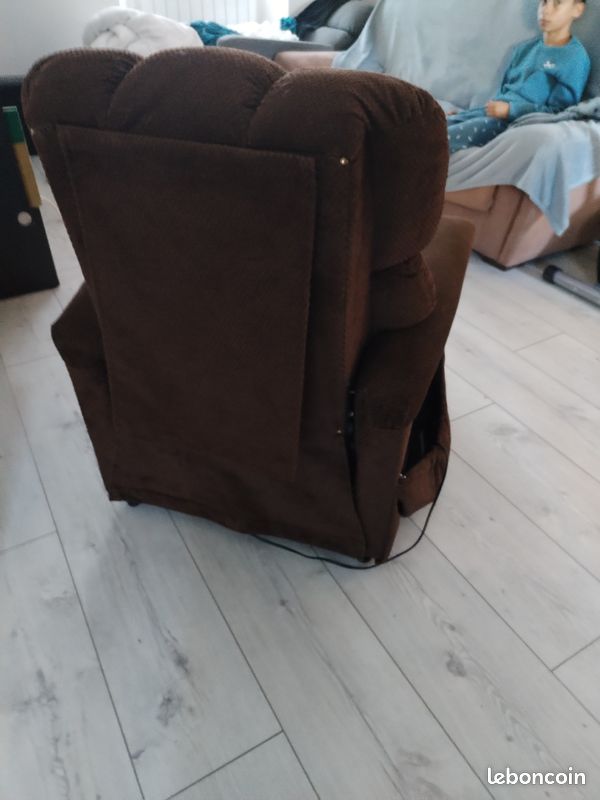 Fauteuil electrique confort (image 3)