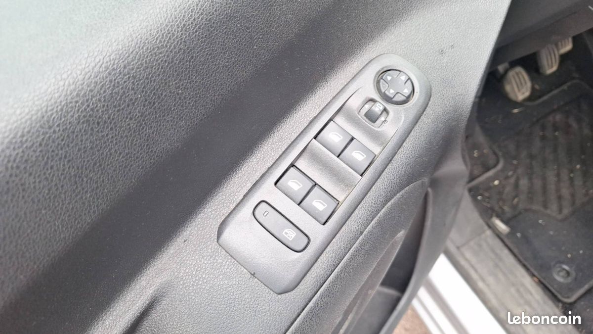 Opel combo life l1h1 1.5 diesel 130 ch startstop (image 17)