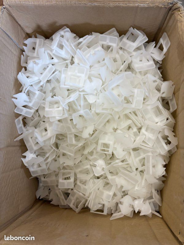 Clips ou cales pour carrelage RLS (image 1)