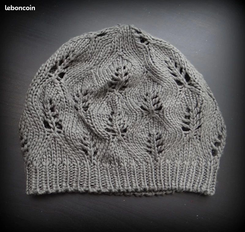 Bonnet maille ajourée gris (image 1)