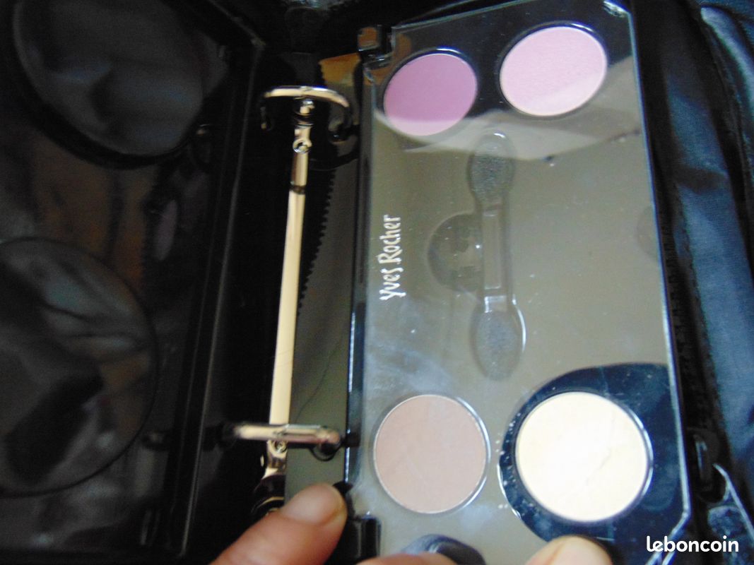 Trousse maquillage (image 4)