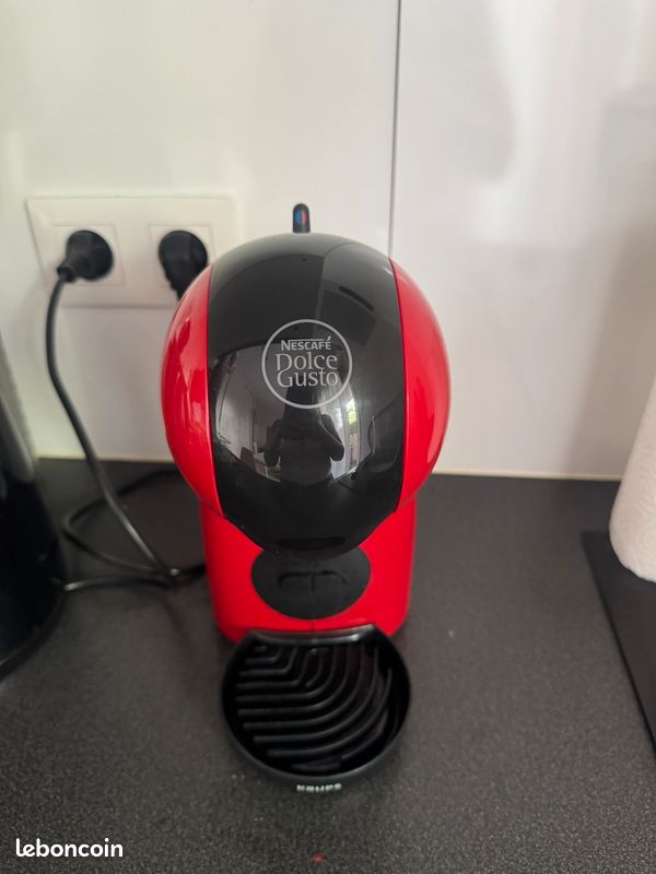Cafetière à dosette Dolce Gusto Piccolo XS rouge et noire KRUPS (image 1)