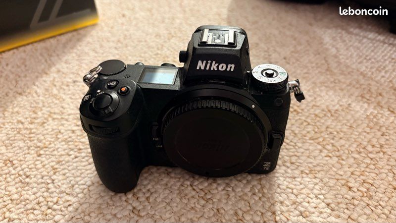 Appareil Photo Hybride Nikon Z7 - Noir, En Très Très Bon état D'occasion, Fonctionne Parfaitement